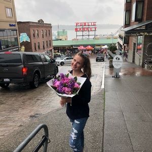 Meet your Posher, Olivia